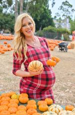 Pregnant HEIDI MONTAG at a Local Pumpkin Patch in Los Angeles 10/14/2022