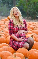 Pregnant HEIDI MONTAG at a Local Pumpkin Patch in Los Angeles 10/14/2022