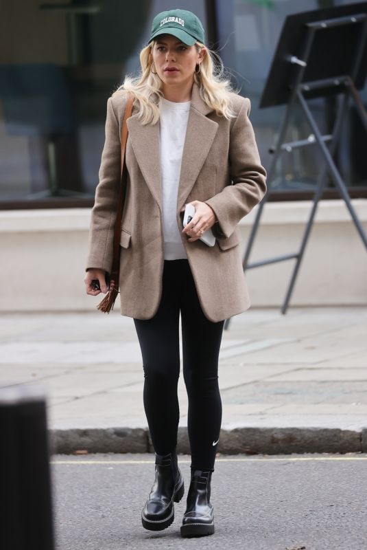 Pregnant MOLLIE KING Arrives at BBC Studios in London 10/01/2022