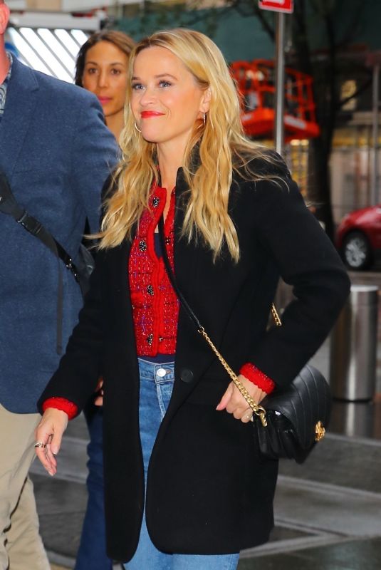 REESE WITHERSPOON Out at Columbus Circle in New York 10/04/2022