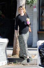 RUMER WILLIS Out Shopping at Ralphs in Los Angeles 10/05/2022