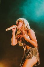 SABRINA CARPENTER Performs at Emails I Can