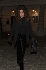 SALMA HAYEK Leaves Scott
