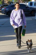 SARA SAMPAIO Out Shopping for Dog Food at Healthy Spot Natural Pet Store in Los Angeles 10/25/2022