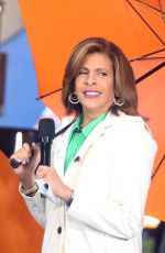 SAVANNAH GUTHRIE and HODA KTOBPerforms on Citi Concert Series on Today Show in New York 10/24/2022