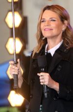 SAVANNAH GUTHRIE and HODA KTOBPerforms on Citi Concert Series on Today Show in New York 10/24/2022