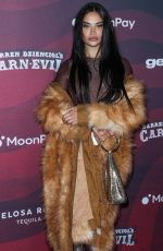 SHANINA SHAIK at Darren Dzienciol