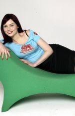 SOPHIE ELLIS BEXTOR at a Photoshoot, October 2002