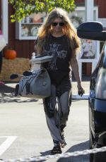 STACY FERGIE FERGUSON Out for Lunch at Brentwood Country Mart 10/23/2022