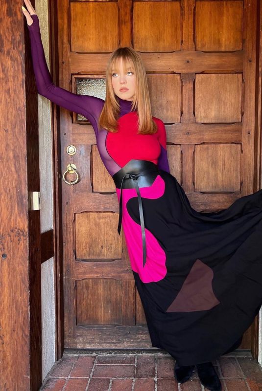 SYDNEY SWEENEY for Tory Burch Colorblock Jersey Collection, Fall/Winter 2022