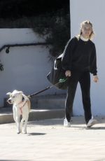 SYDNEY SWEENEY Heading to Airport in Los Angeles 10/18/2022