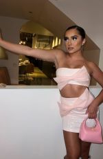 TATI MCQUAY - Instagram Photos 10/17/2022