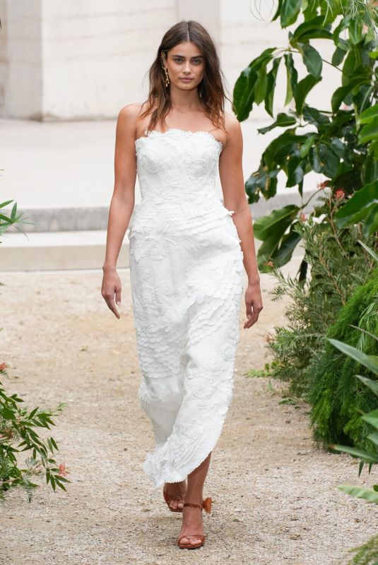 TAYLOR HILL at Zimmerman Spring/Summer Shot at Paris Fashion Week 10/03/2022