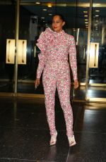 TRACEE ELLIS ROSS Heading Today Show in New York 10/12/2022