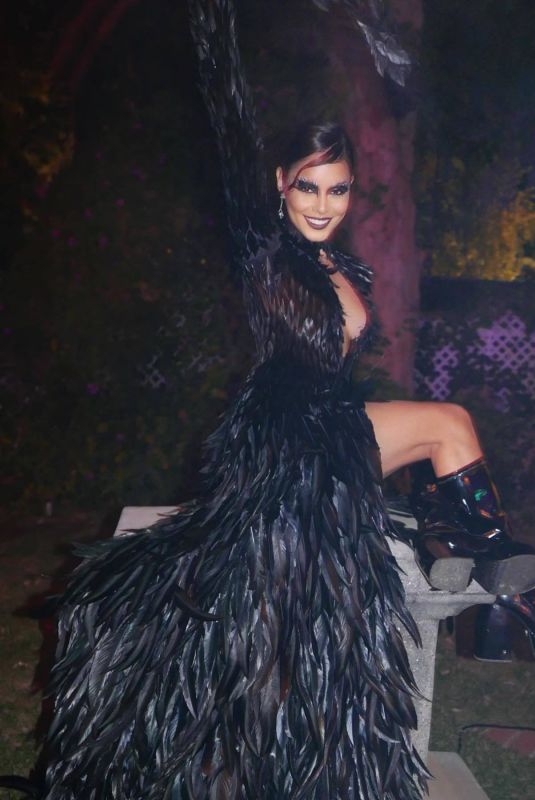 VANESSA HUDGENS - Instagram Photos and Video 10/30/2022