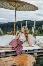 VICTORIA SWAROVSKI for OBEGG Magazine, Summer 2021