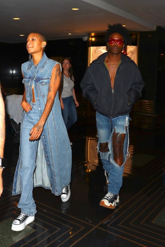 WILLOW SMITH and De