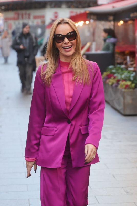 AMANDA HOLDEN Out in London 11/25/2022