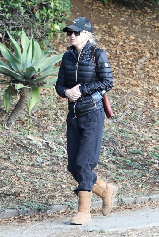 ANNA FARIS Out on Halloween in Pacific Palisades 10/31/2022
