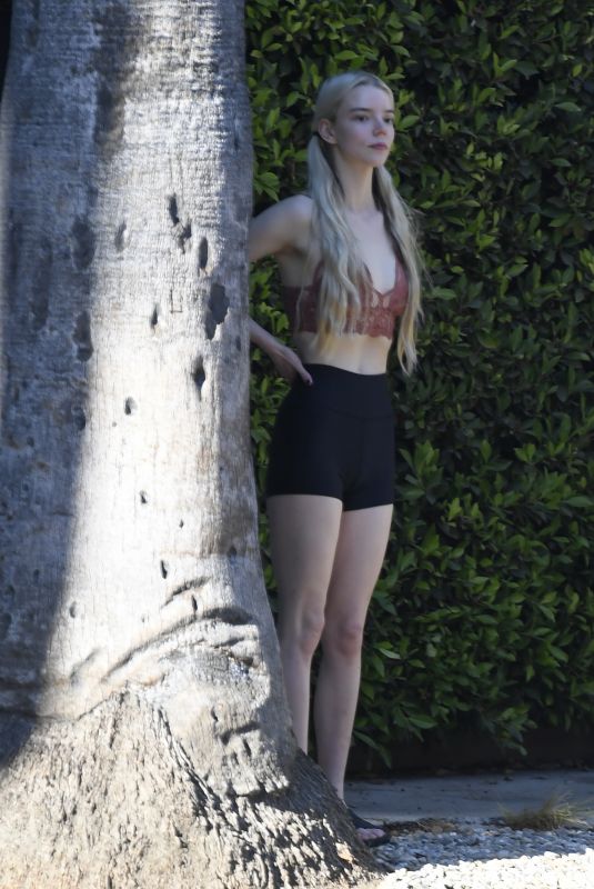 ANYA TAYLOR-JOY Leaves a Gym in Los Angeles 11/06/2022