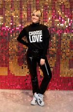ASHLEY ROBERTS at Choose Love Pop-up Shop Black Friday Celebrity Volunteering Day 11/25/2022