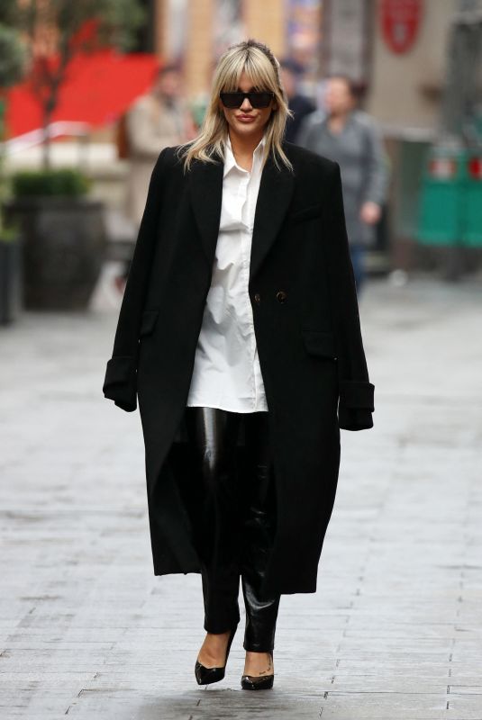 ASHLEY ROBERTS Leaves Global Radio in London 11/09/2022
