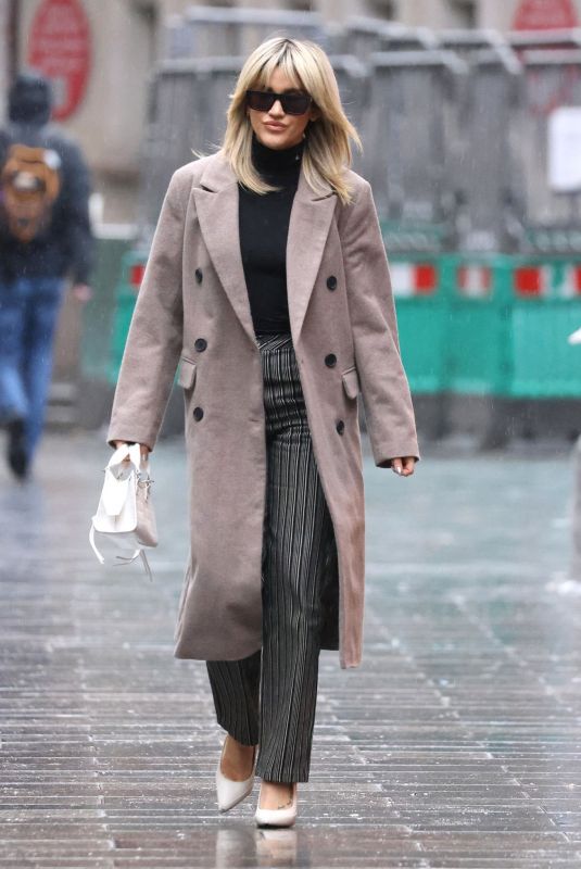ASHLEY ROBERTS Leaves Heart Breakfast Studios in London 11/21/2022