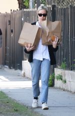 AUBREY PLAZA Shopping at Courage Bagels in Los Angeles 11/27/2022