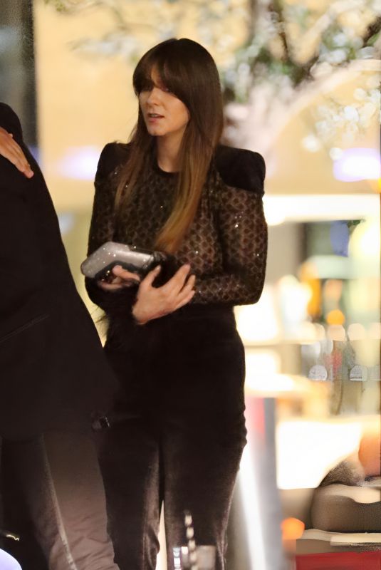 BROOKE VINCENT Waiting for a Taxi in Manchester 11/04/2022