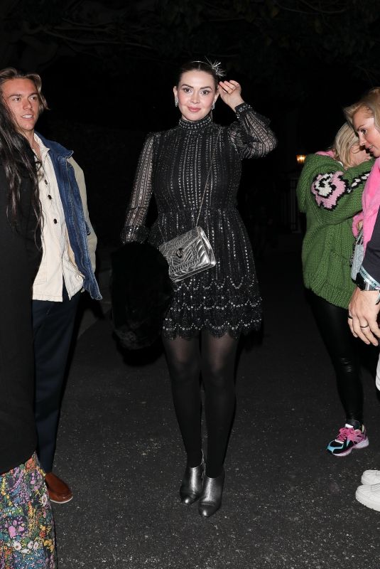 CARLY STEEL Arrives at Leonardo DiCaprio