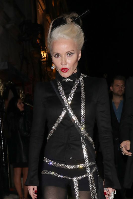 DAPHNE GUINNESS Leaves Annabel’s Club in London 11/09/2022