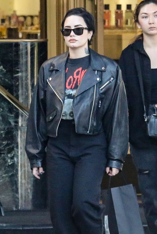 DEMI LOVATO Out Shopping on Rodeo Dr and Saks Fifth Avenue in Beverly Hills 11/15/2022