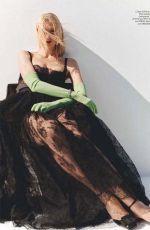 ELIZABETH DEBICKI in Vogue Magazine, Germany November 2022 