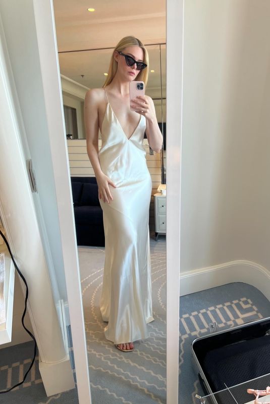 ELLE FANNING - Instagram Photos 11/06/2022