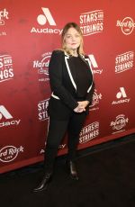 ELLE KING at Stars and Strings at Seminole Hard Rock Hotel & Casino Hollywood in Florida 11/02/2022
