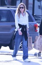ELLEN POMPEO Shopping for Grocery at Erewhon Market in Los Angeles 11/01/2022