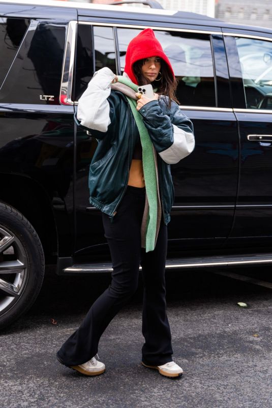 EMILY RATAJKOWSKI Out and About in Brooklyn 11/16/2022