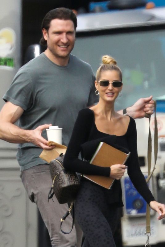EMMAHERNAN Out for Lunch with Peter Cornell at Sycamore Kitchen in Los Angeles 10/31/2022