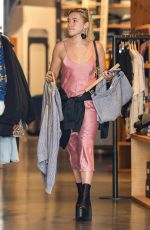 FLORENCE PUGH Shopping at Fred Segal in West Hollywood 11/22/2022