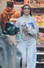 FRANKIE BRIDGE Out for Sandwich and Some Snacks from a Gas Station in London 11/05/2022