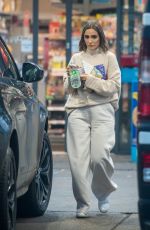 FRANKIE BRIDGE Out for Sandwich and Some Snacks from a Gas Station in London 11/05/2022