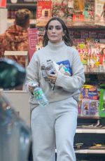 FRANKIE BRIDGE Out for Sandwich and Some Snacks from a Gas Station in London 11/05/2022