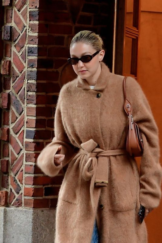 GIGI HADID Out to Meet Friends for Lunch in New York 11/29/2022