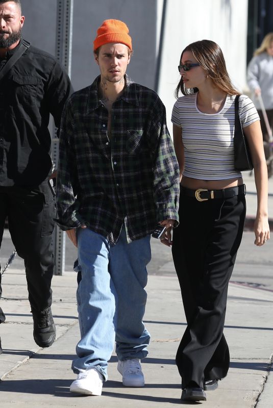 HAILEY and Justin BIEBER Out for Lunch in West Hollywood 11/26/2022