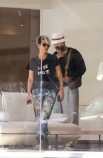 HALLE BERRY Out Shopping for Furniture in Los Angeles 11/18/2022
