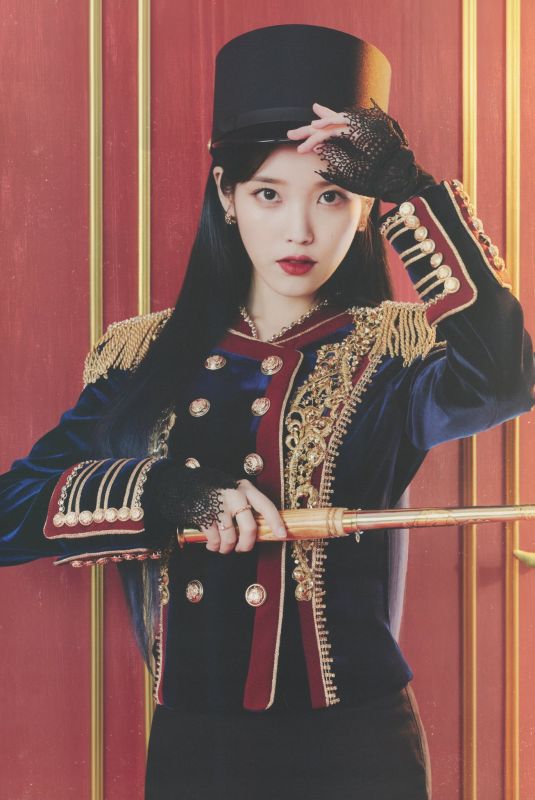 IU - The Golden Hour Photobook, 2022