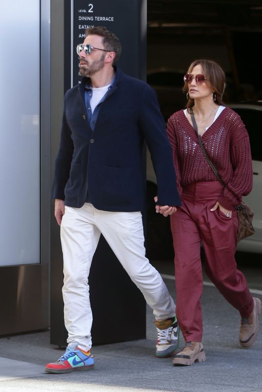 JENNIFER LOPEZ and Ben Affleck Out Shopping in Culver City 10/30/2022