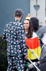JENNIFER LOVE HEWITT and Brian Hallisay go Trick or Treating in Pacific Palisades 10/31/2022
