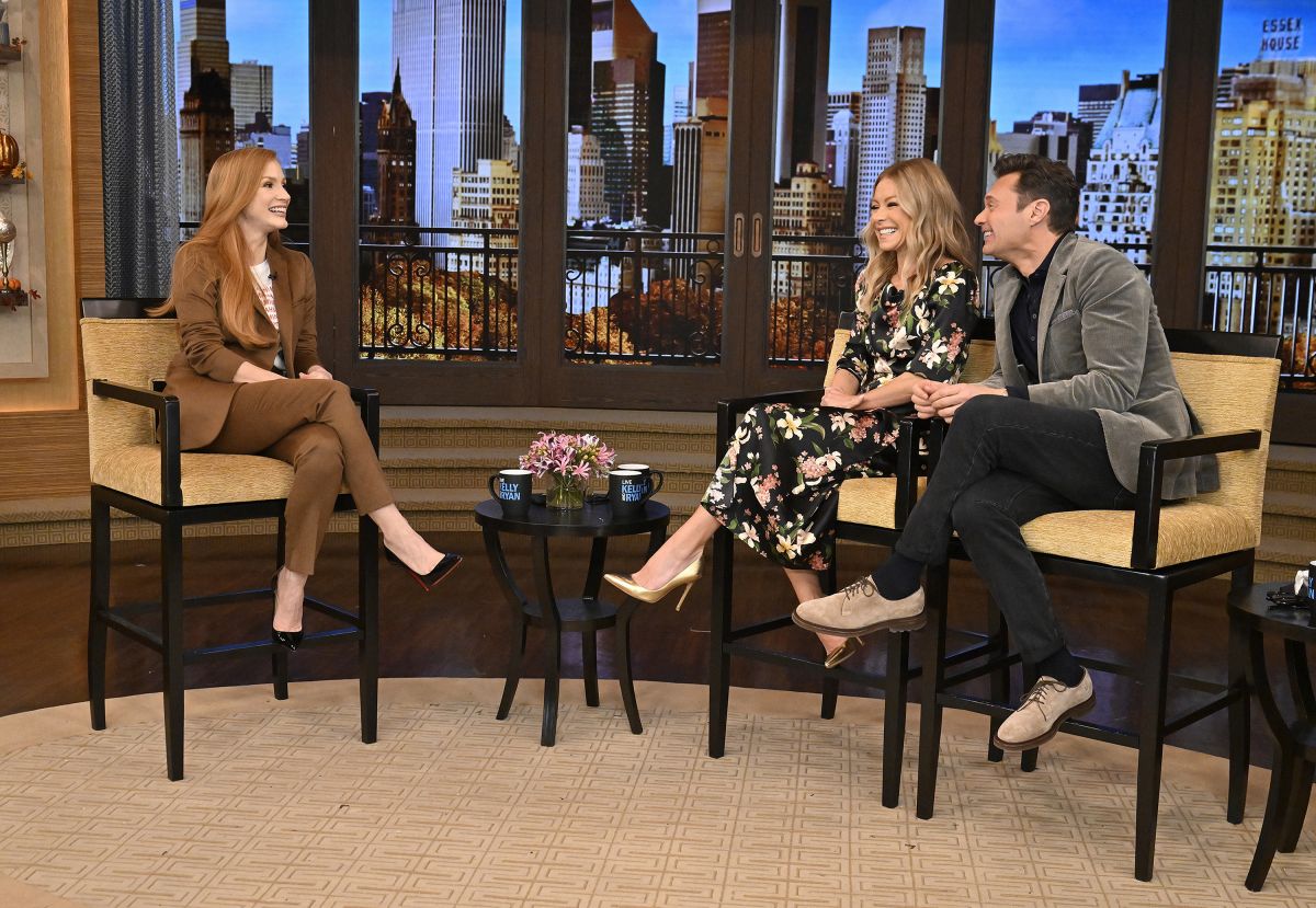 JESSICA CHASTAIN at Live with Kelly and Ryan 11/16/2022 – HawtCelebs