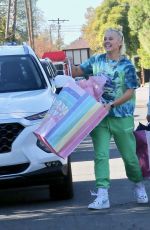 JOJO SIWA and AVERY CYRUS Heading to a Birthday Party in Los Angeles 11/13/2022